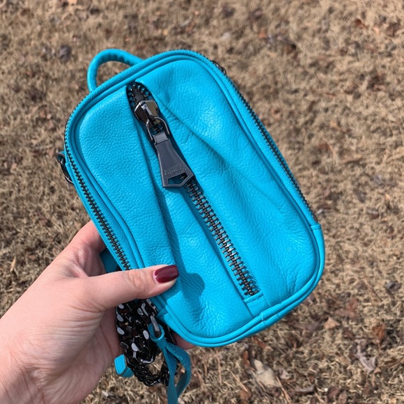 🦕NWOT 🦕Leather Aimee Kestenberg Aqua/Teal Crossbody Bag! - Picture 14 of 16